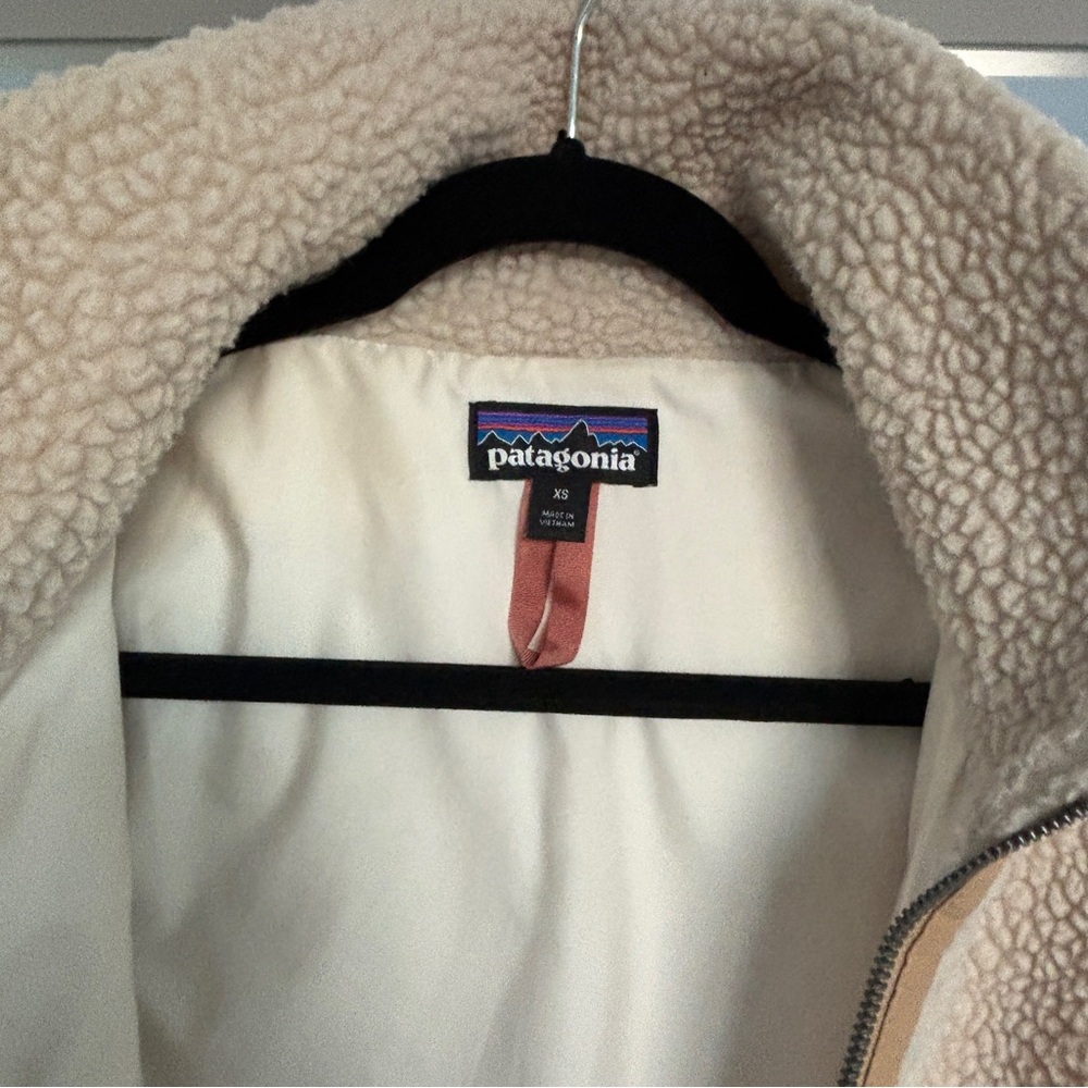 Patagonia Divided Sky Jacket - Picture 5 of 6